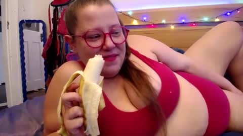 suzie stardust online show from 02/10/26, 12:48