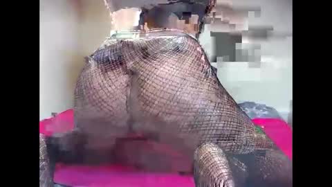 Wildpeachy online show from 11/08/25, 05:40