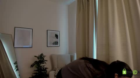 Suzy  next stream  Thursday Friday Saturday online show from 02/01/25, 08:08