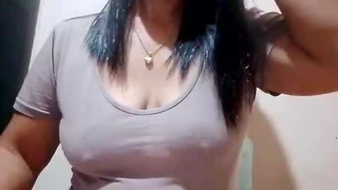 suzzie_hot online show from 12/22/25, 12:24