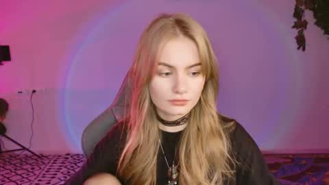 Eva online show from 10/08/25, 01:53