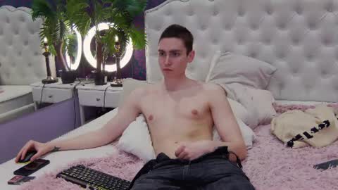 Snapshot of swag_owner chatting on 06/19/26, 12:59 swag_owner online show from 06/19/26, 12:59