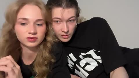 Denis and Mia online show from 04/15/26, 12:23