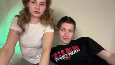 Denis and Mia online show from 04/17/26, 06:55