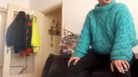 sweaterboy666 online show from 10/01/25, 10:54