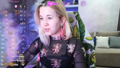 Snapshot of sweeet_bee chatting on 12/08/24, 12:29 Melisa online show from 12/08/24, 12:29