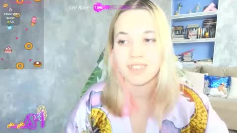 Snapshot of sweeet_bee chatting on 02/27/25, 08:06 Melisa online show from 02/27/25, 08:06