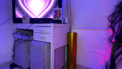 Valeria online show from 05/11/26, 12:49