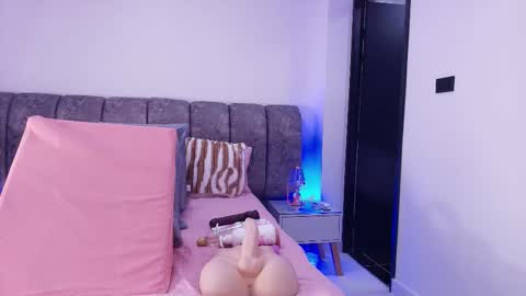 Debora  online show from 11/11/25, 11:54