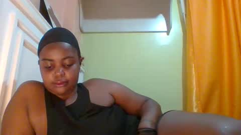 Snapshot of sweet52537 chatting on 09/18/25, 06:43 sweet52537 online show from 09/18/25, 06:43