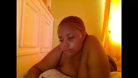 Snapshot of sweet52537 chatting on 10/13/25, 06:24 sweet52537 online show from 10/13/25, 06:24