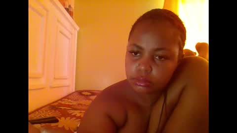 Snapshot of sweet52537 chatting on 10/19/25, 07:20 sweet52537 online show from 10/19/25, 07:20
