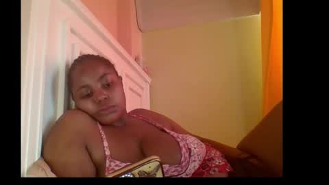 sweet52537 online show from 11/19/25, 10:04