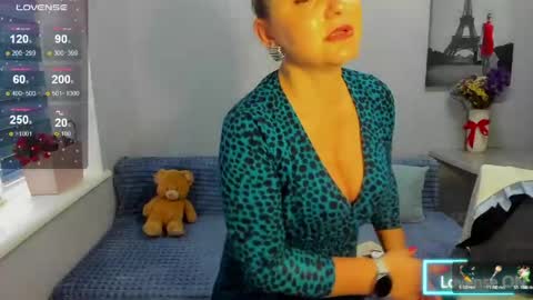 Snapshot of sweet___margaret chatting on 06/07/26, 04:22 Margaret online show from 06/07/26, 04:22