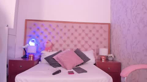 Abby online show from 11/04/25, 03:05