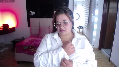sweet__cat__ online show from 03/25/26, 06:58