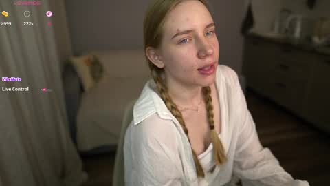 Snapshot of sweet__michelle chatting on 05/25/26, 06:03 Michelle online show from 05/25/26, 06:03