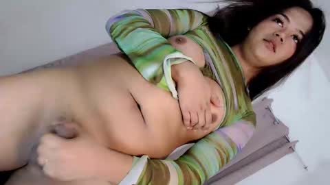 Snapshot of sweet_ahrii chatting on 04/11/26, 06:07 CLEO online show from 04/11/26, 06:07