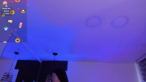 Snapshot of sweet_alicee__ chatting on 05/16/26, 07:01 Alice online show from 05/16/26, 07:01