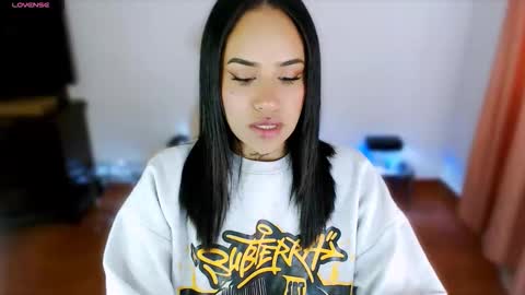 Stephanie online show from 11/25/25, 12:05