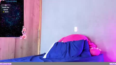 Snapshot of sweet_angel_med chatting on 07/11/26, 05:43 sweet angel online show from 07/11/26, 05:43