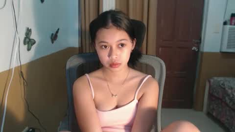 Snapshot of sweet_angela0701 chatting on 09/12/25, 03:23 sweet_angela0701 online show from 09/12/25, 03:23
