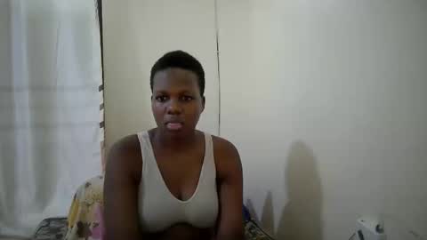 Snapshot of sweet_bella12 chatting on 11/11/25, 09:09 sweet_bella12 online show from 11/11/25, 09:09