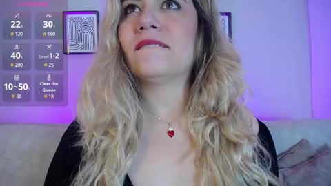 Bella Valery online show from 01/12/26, 09:42