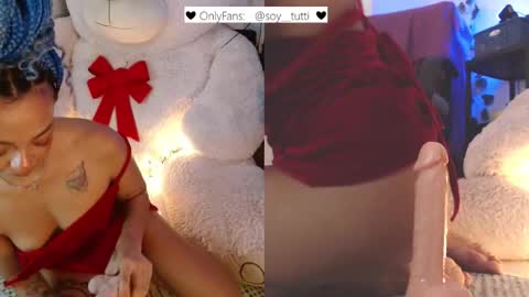 Snapshot of sweet_bluee chatting on 12/01/24, 06:08 Tutti  online show from 12/01/24, 06:08