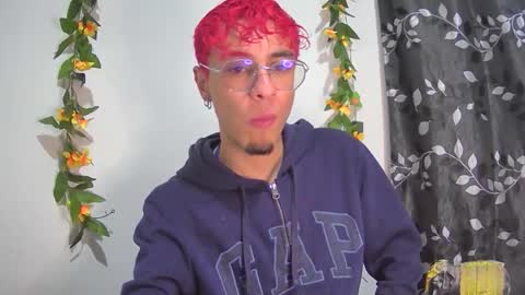 sweet_boy2224 online show from 11/26/25, 02:56