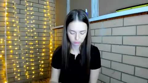 Snapshot of sweet_bun__ chatting on 06/23/26, 06:50 Christina online show from 06/23/26, 06:50
