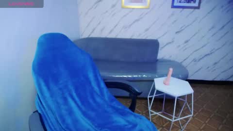 Snapshot of sweet_cam_v chatting on 05/28/26, 03:04 Hi Stream 1430 to 2100pm online show from 05/28/26, 03:04