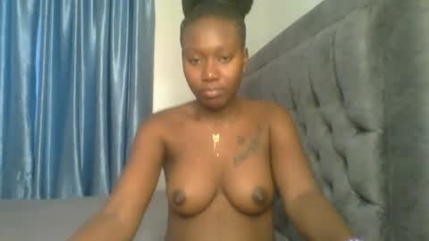 Camila online show from 11/03/25, 05:42