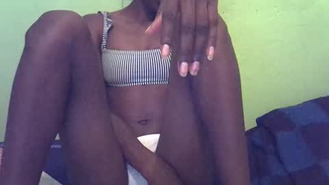 sweet_candie01 online show from 11/11/25, 01:33