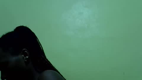 sweet_candie01 online show from 02/17/26, 04:31