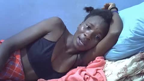 sweet_candie01 online show from 03/18/26, 06:16