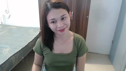 sweet_cassyxx online show from 04/14/26, 12:00