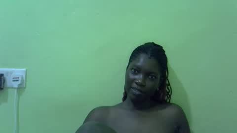 sweet_cherie1 online show from 04/13/26, 11:27