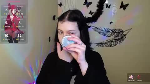 Snapshot of sweet_cherryg chatting on 01/20/25, 01:00 Ivy online show from 01/20/25, 01:00