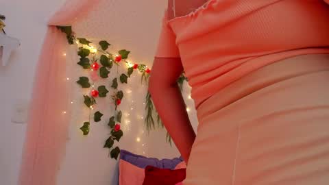 Chloe online show from 12/18/24, 06:14