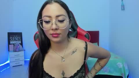 sweet_coral_ online show from 02/15/26, 07:51