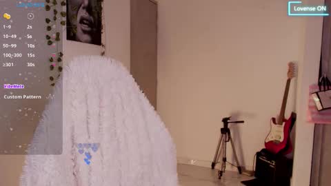 Snapshot of sweet_daliaa chatting on 10/14/25, 09:37 Dalia online show from 10/14/25, 09:37