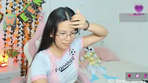 sweet_dania_ online show from 10/23/25, 08:46