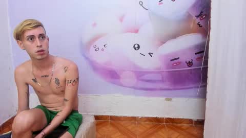 sweet_diamond__ online show from 02/09/26, 03:21