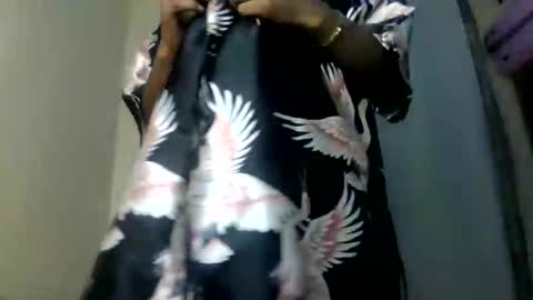 sweet_ebony001 online show from 04/26/26, 06:49