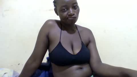 Snapshot of sweet_elena24 chatting on 04/18/26, 11:27 shillah online show from 04/18/26, 11:27