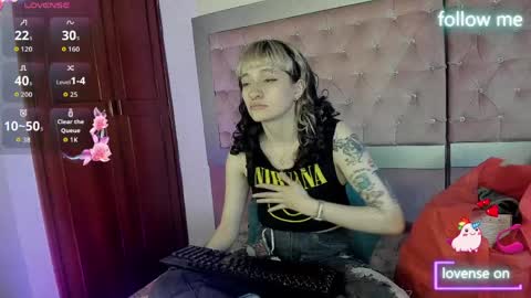  emmili  online show from 04/08/26, 12:27