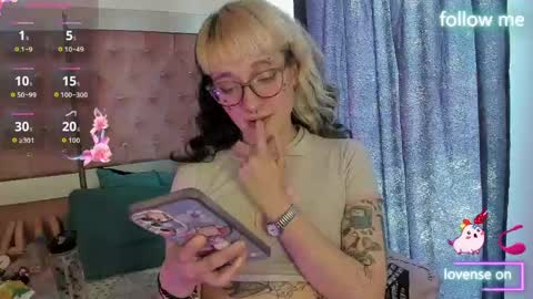  emmili  online show from 06/03/26, 02:33