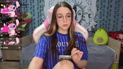 Alice online show from 02/13/25, 04:00