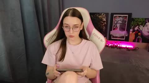 Snapshot of sweet_frosty chatting on 06/08/26, 03:07 Alice online show from 06/08/26, 03:07